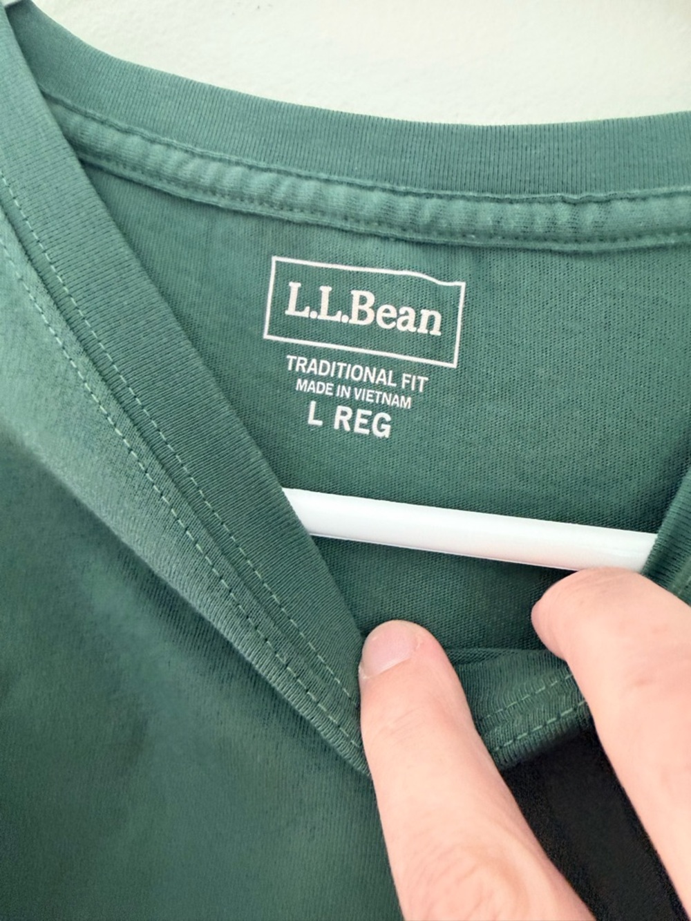 Bundle of L.L. Bean Men's Classic Crew Neck T-Shirts Men’s L, 4 shirts total - Picture 5 of 12